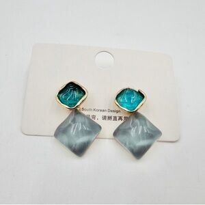 Oceanus Jewelry - Earrings NIP Elegant Gold and Blue Earrings